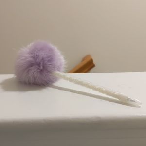 Ari by Ariana grande puffball pen